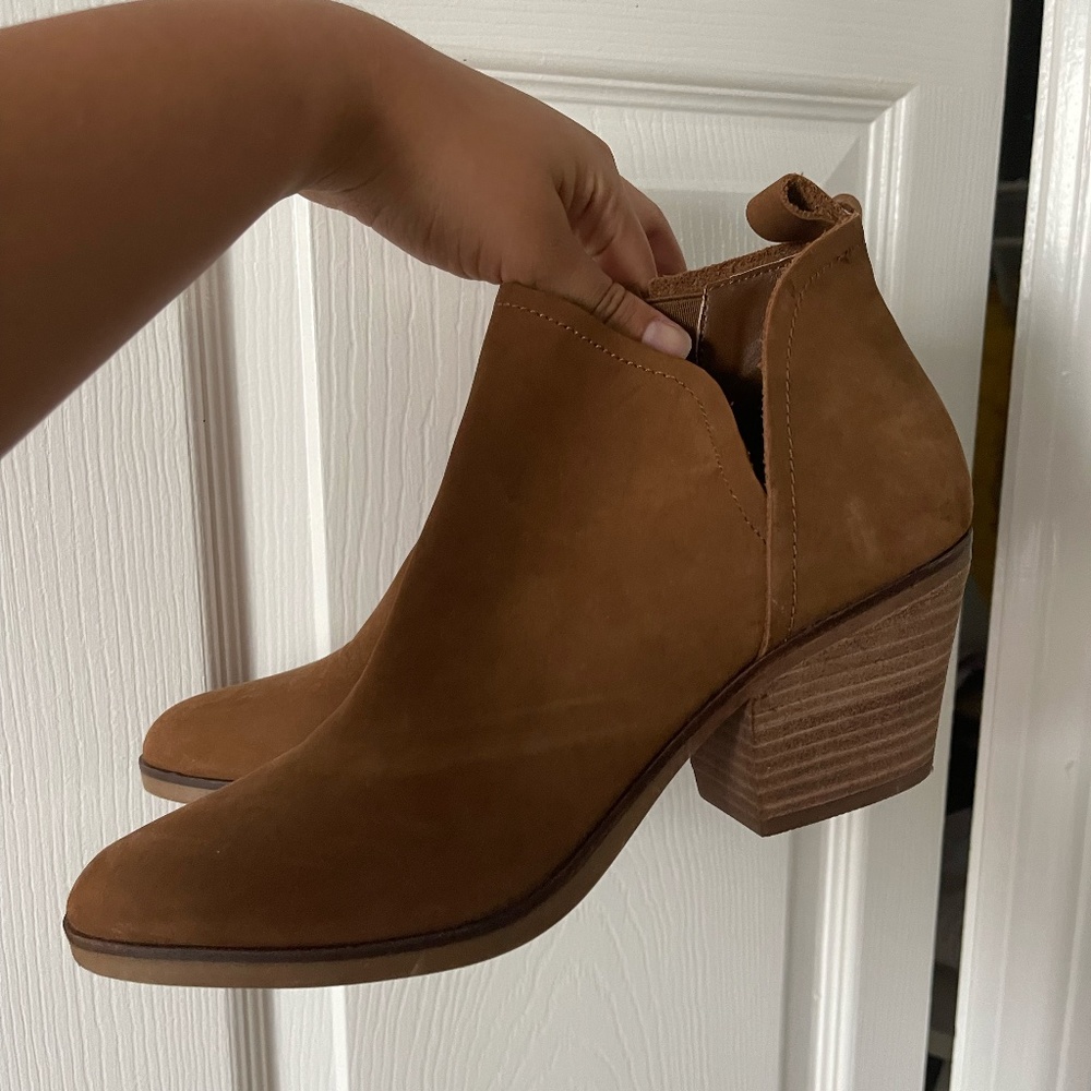 Steve Madden Brown Booties